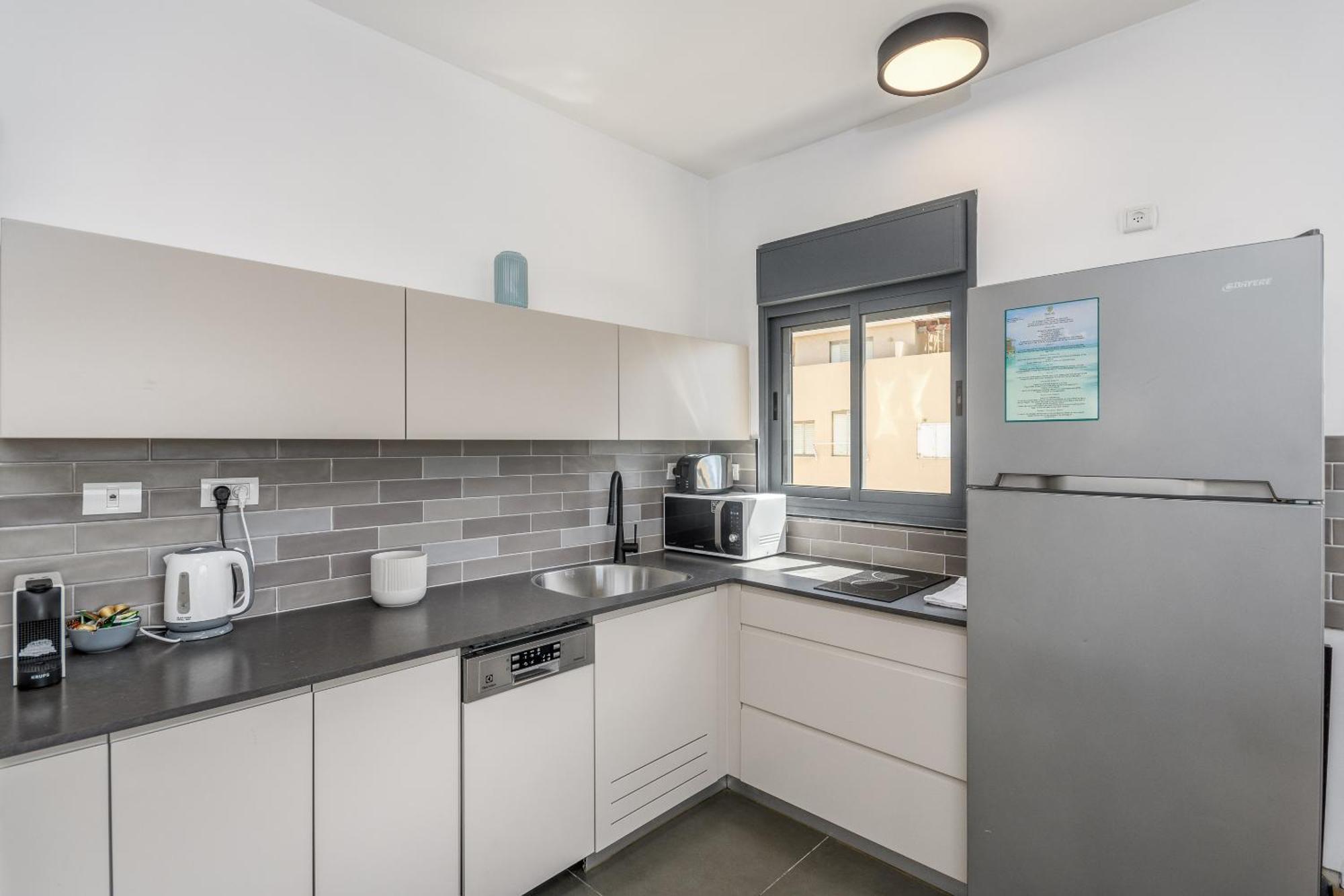 Modern&Sunny 1 BDR w balcony&parking Apartment Tel Aviv Bagian luar foto