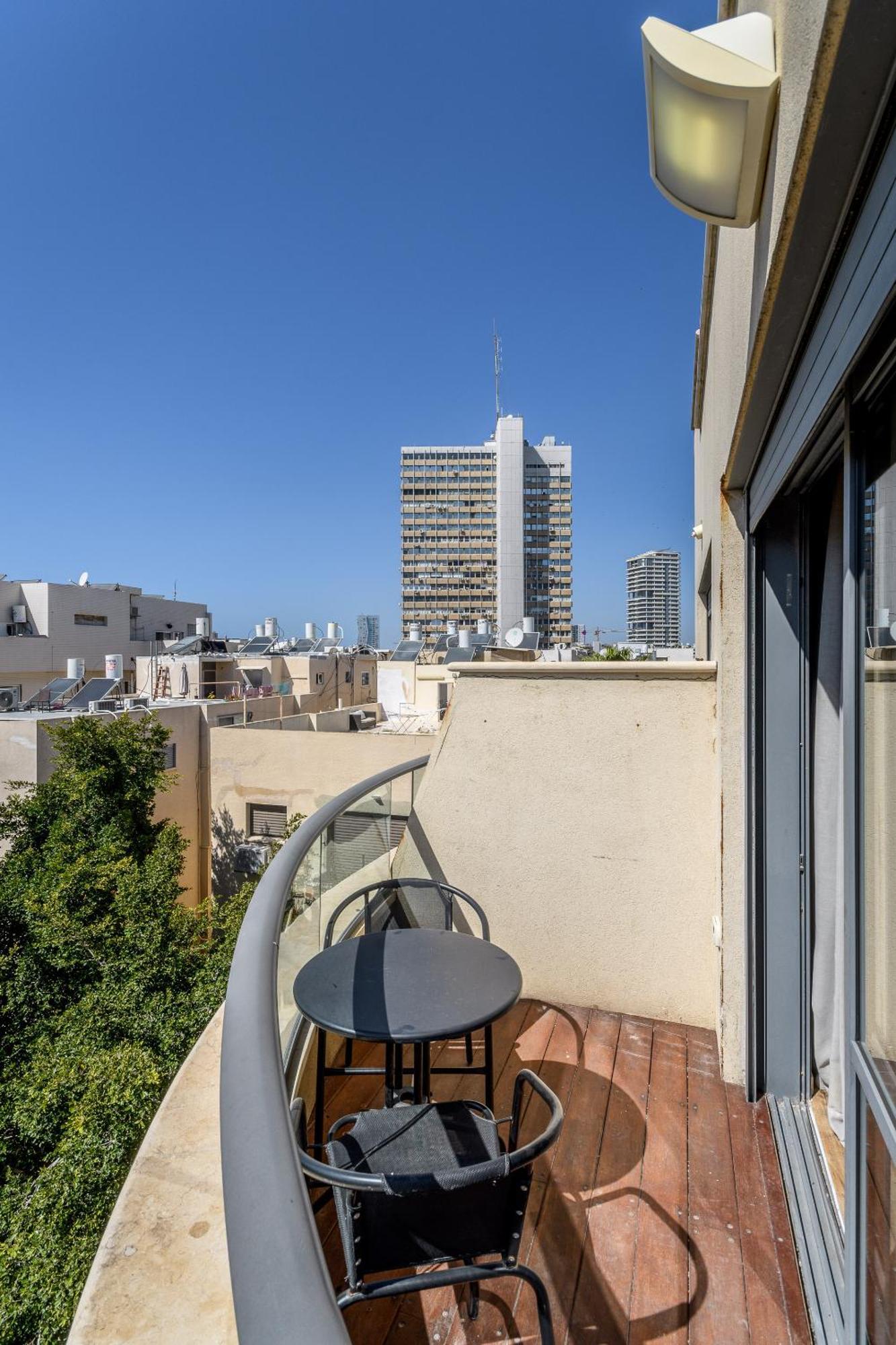 Modern&Sunny 1 BDR w balcony&parking Apartment Tel Aviv Bagian luar foto